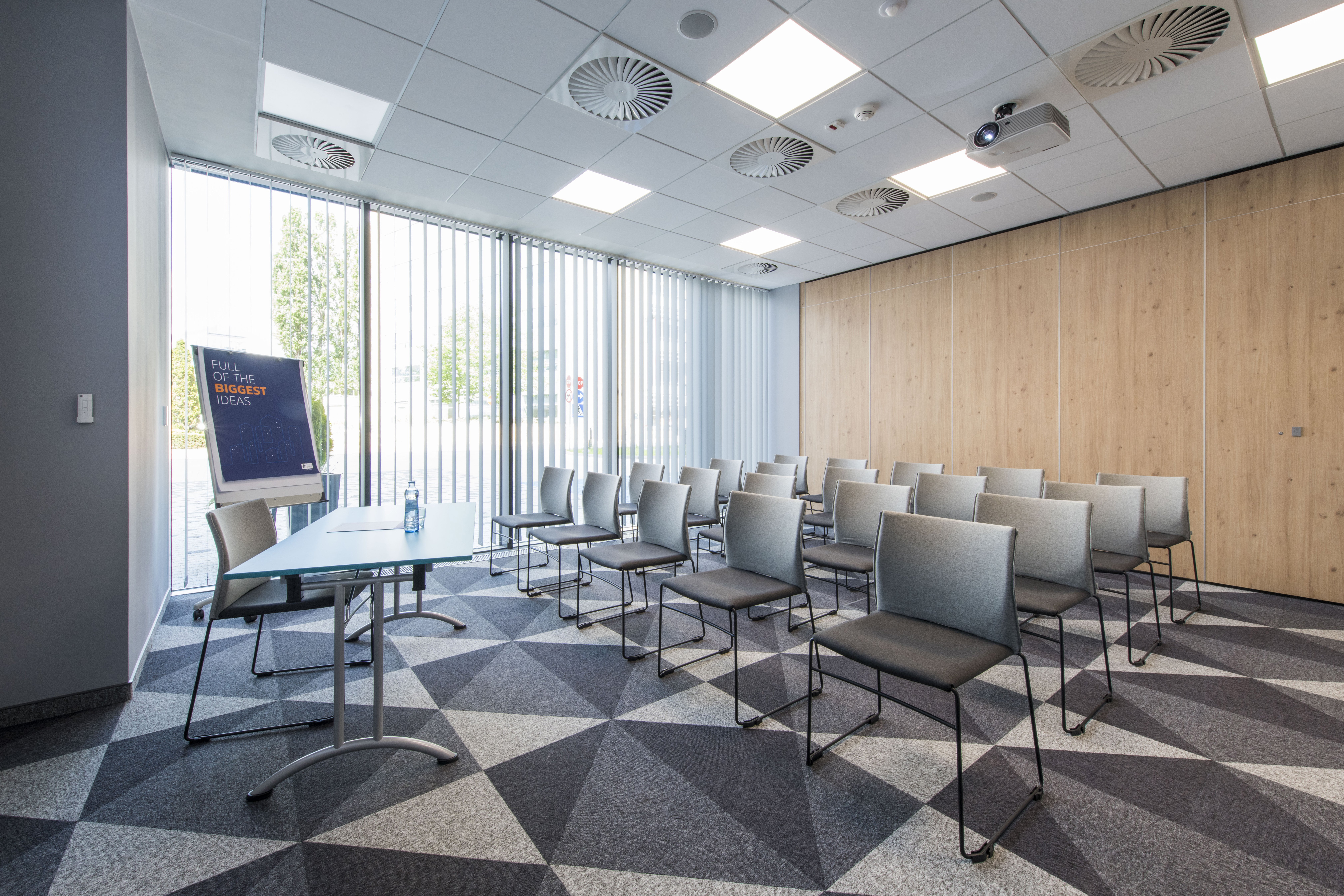 Holiday Inn Express Warsaw - Mokotow 46/56