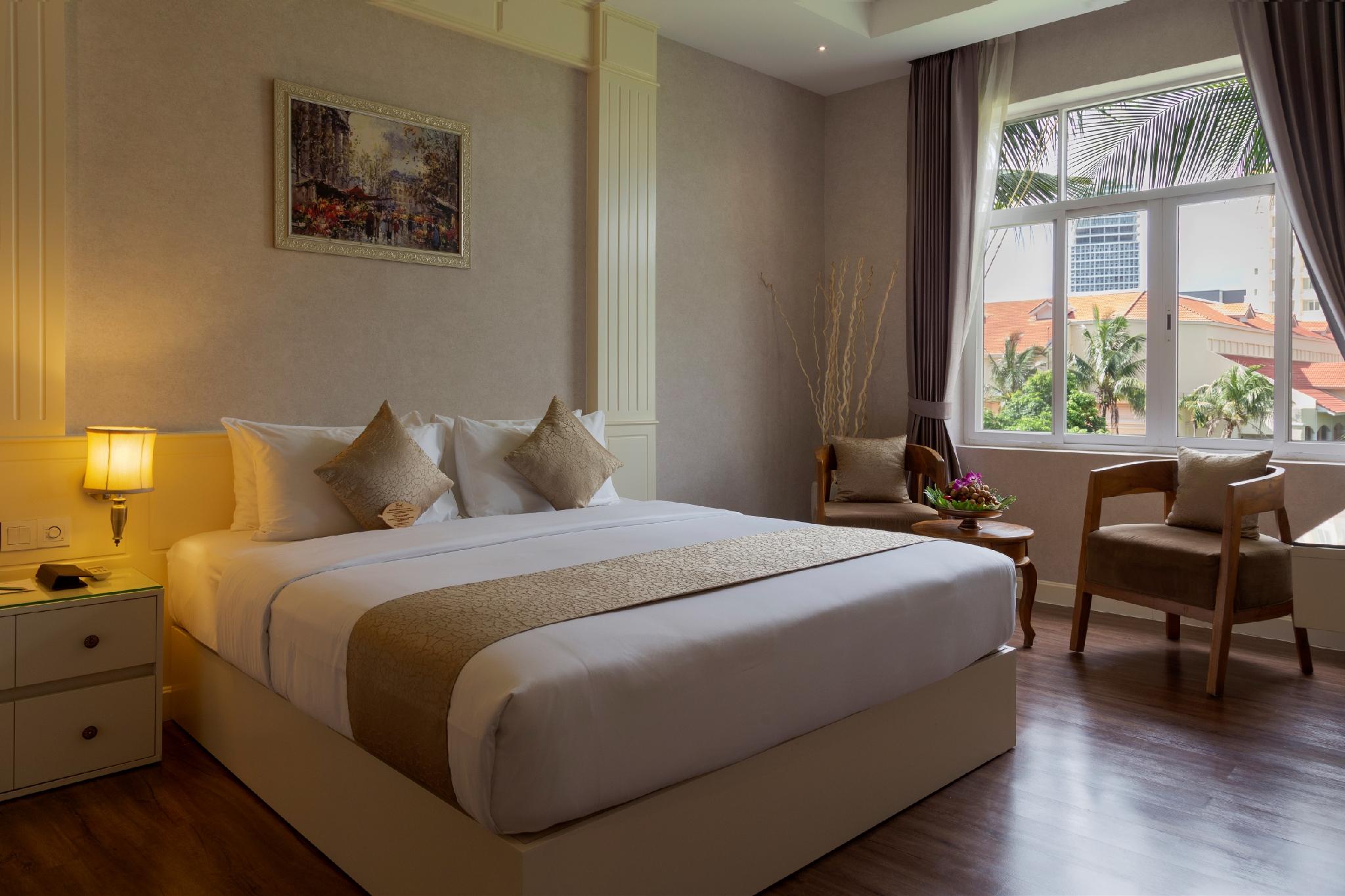 Landmark, Extra, 1 Double and 1 Single Bed