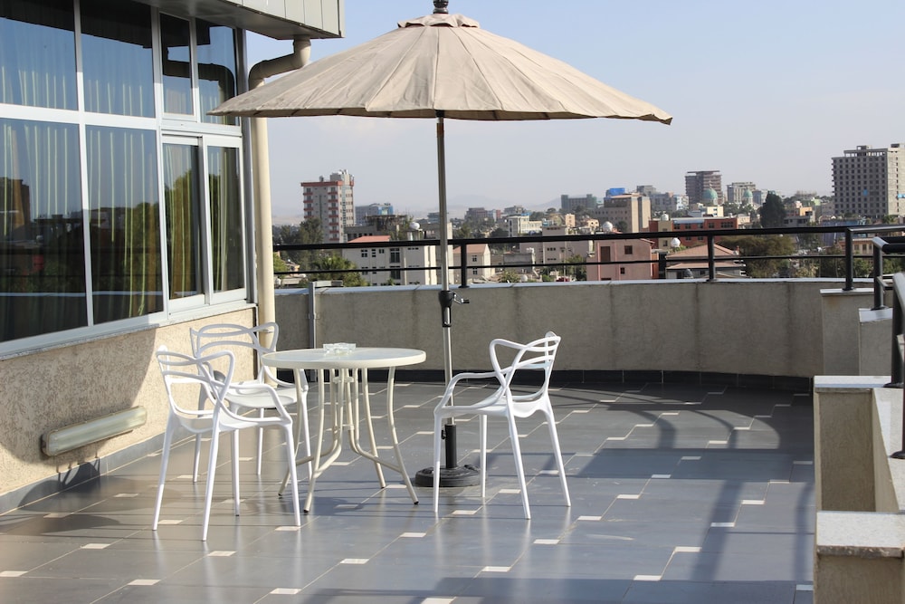Oasis Hotel Apartment 48/57