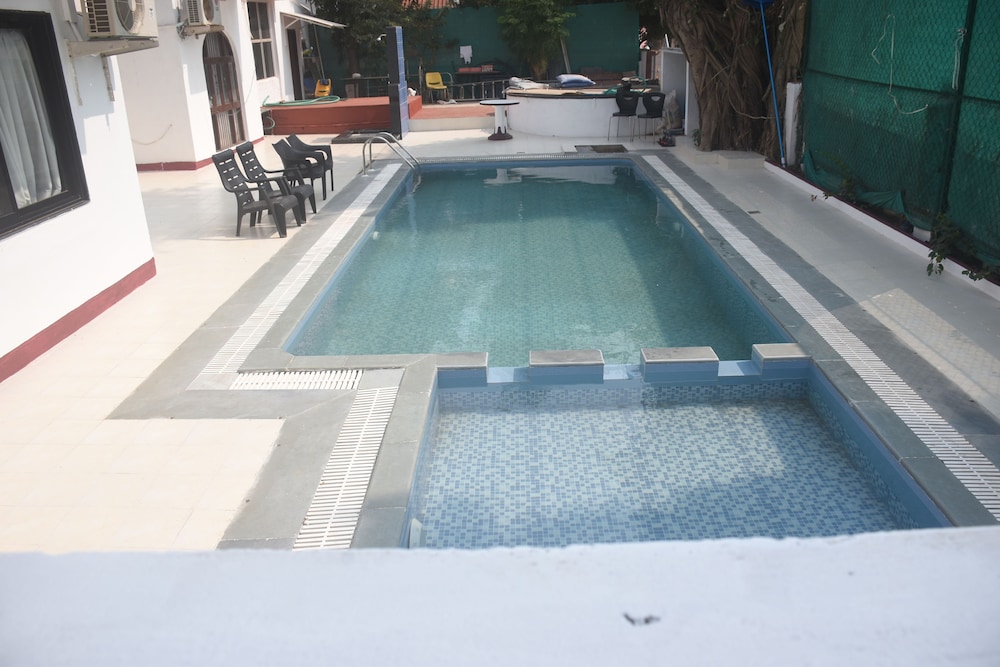Athi Resorts 24/50