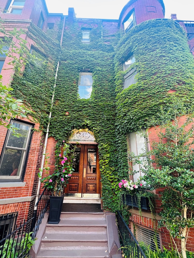 Copley House 2/73
