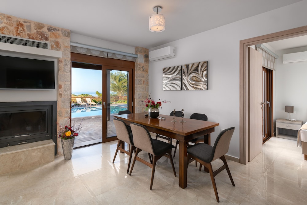 Sperveri Enalio Villas photo4