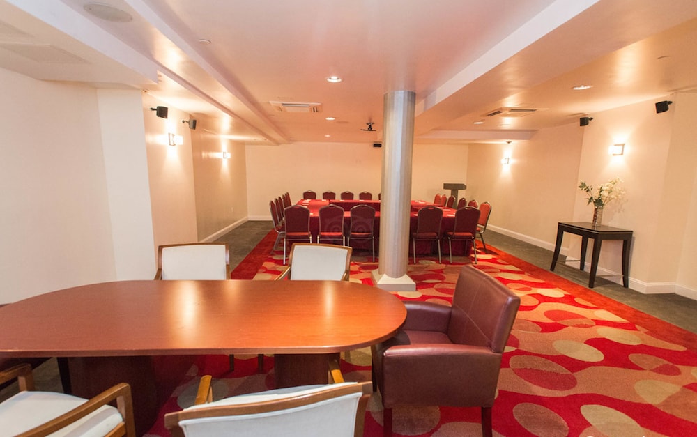 Nesva Hotel 28/37