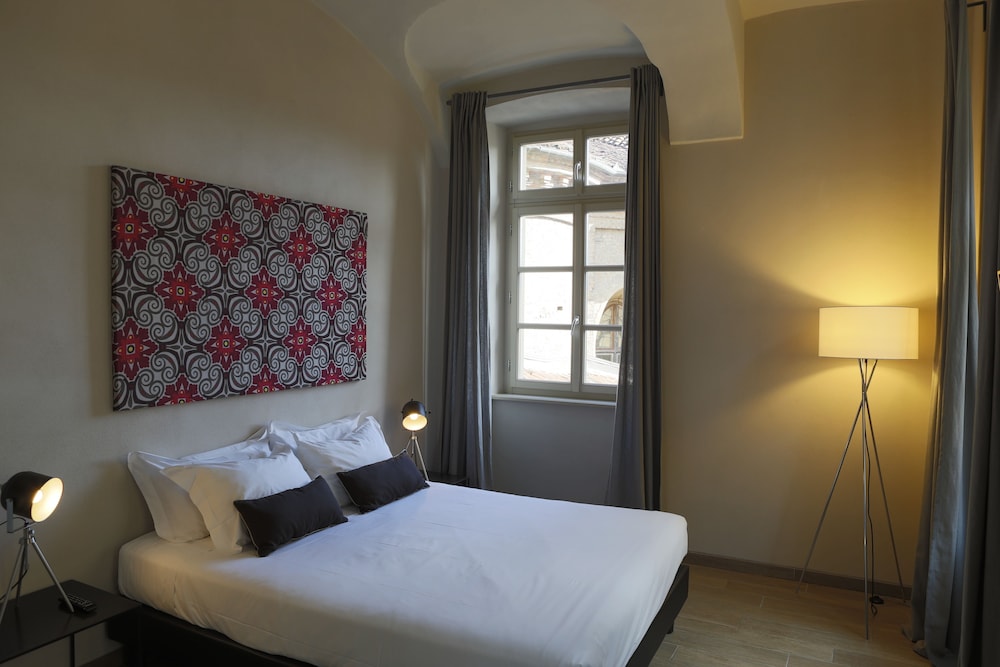 RESIDENZA DELL'OPERA 8/63