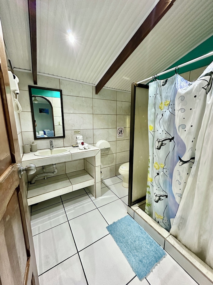 Hotel Colibri 18/50