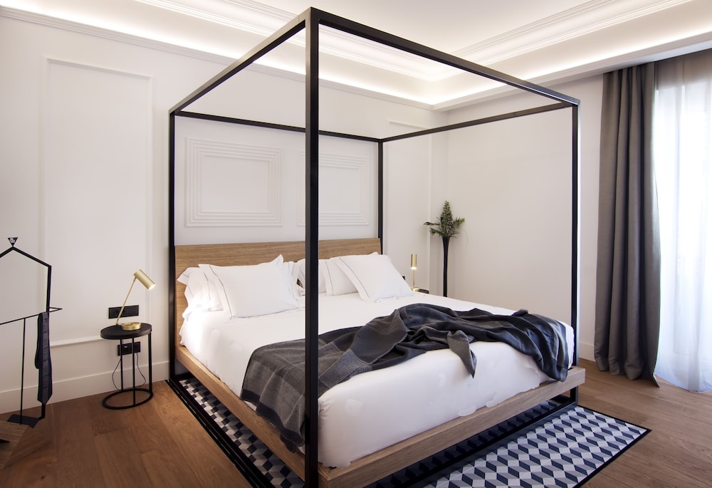 Hotel One Shot Reina Victoria 9/50