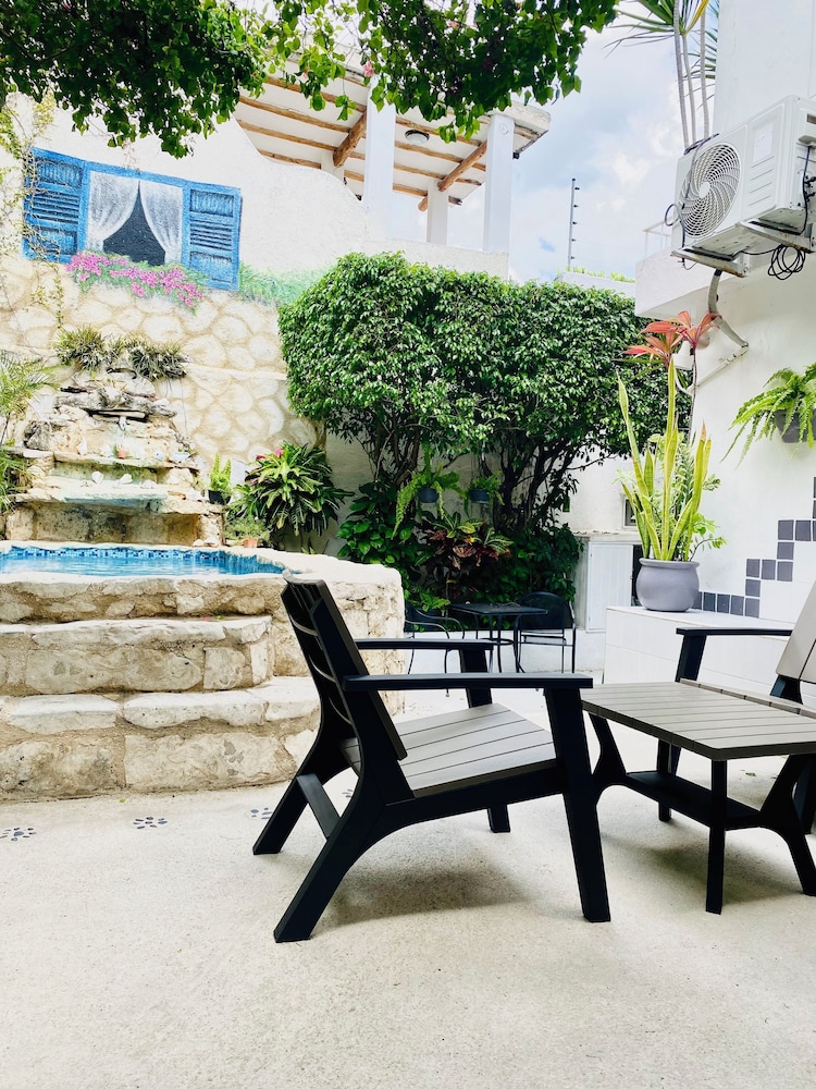 B And B Caribo Cozumel 26/50
