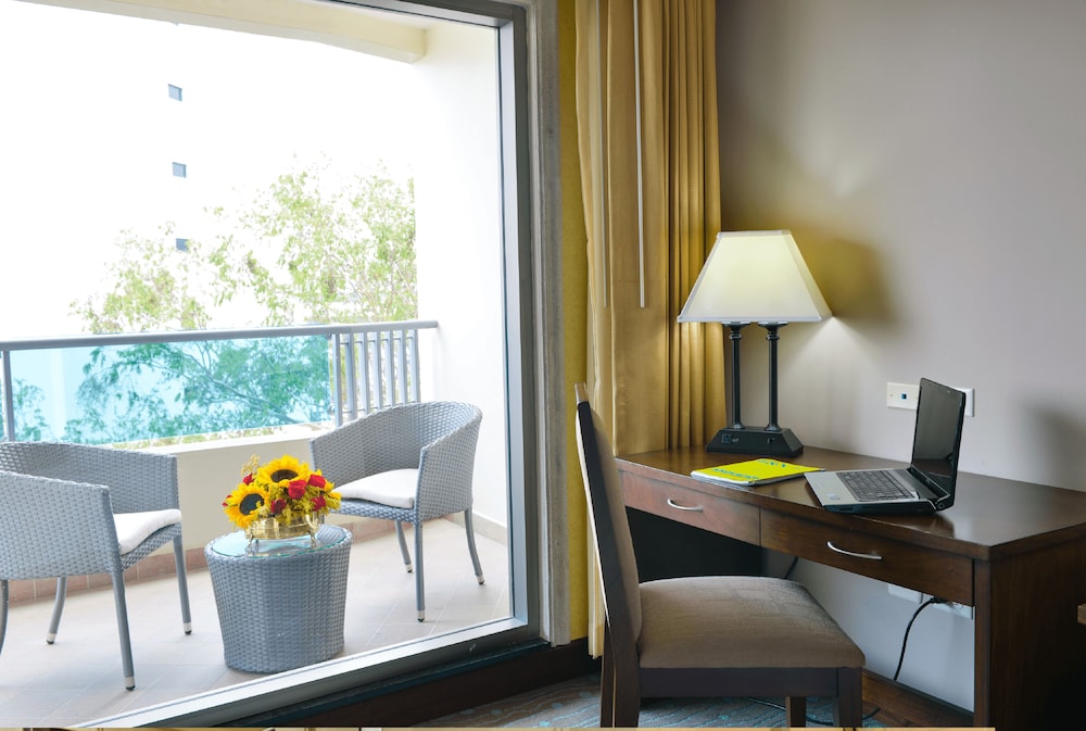 Plaza Juan Carlos Hotel 57/63