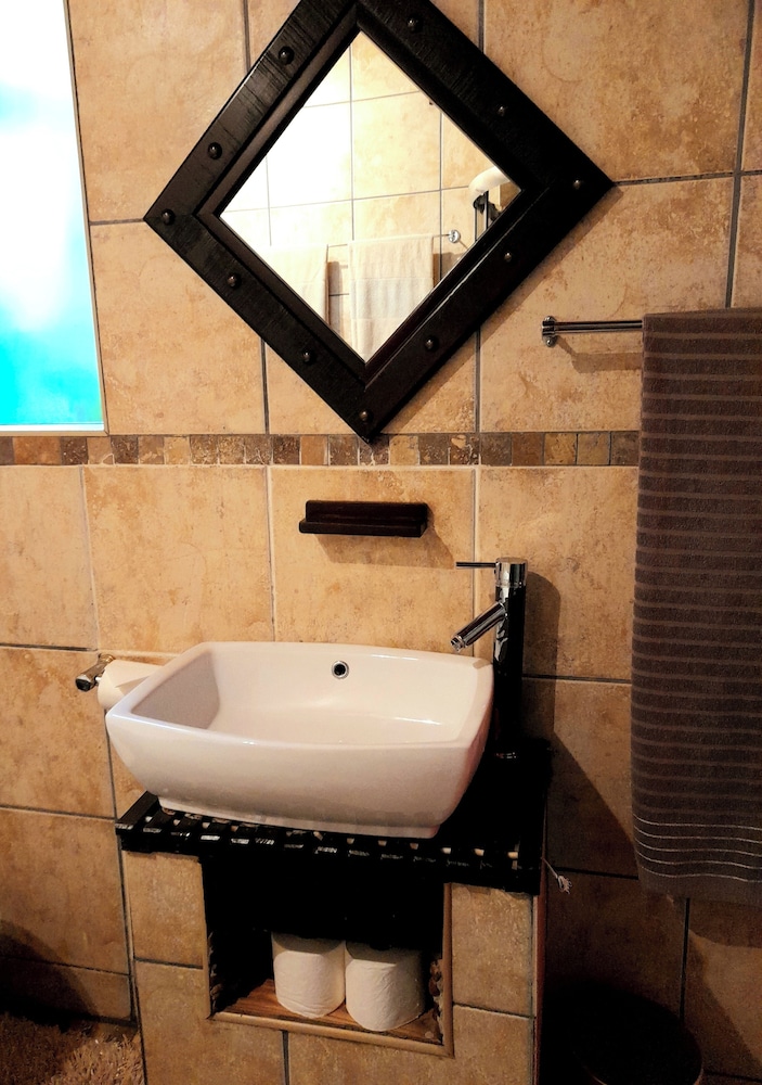Breena Bnb Guest House 48/50