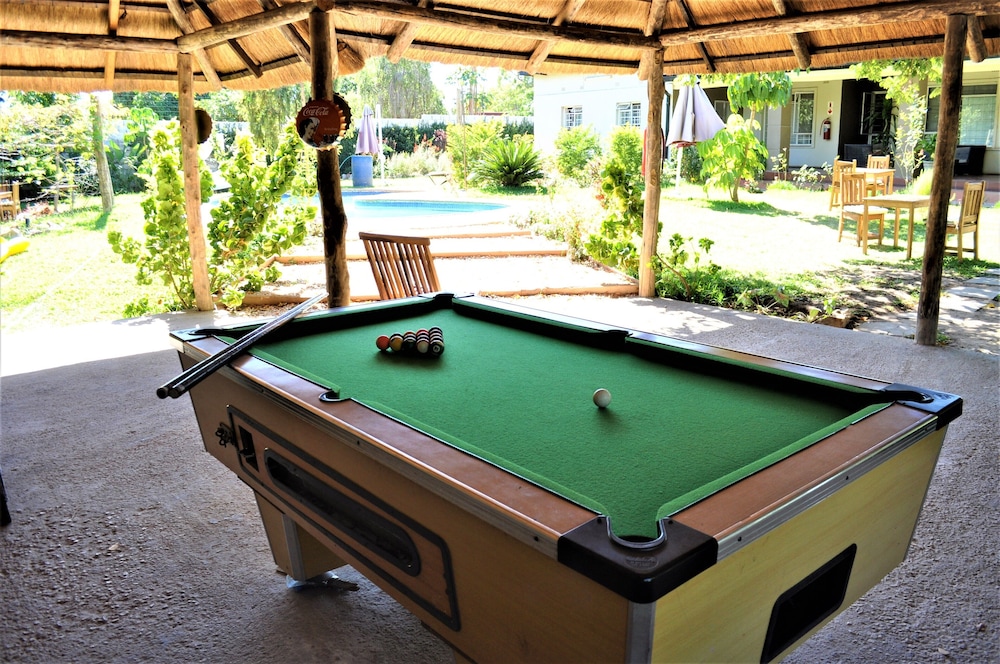 Natwange Backpackers 15/36