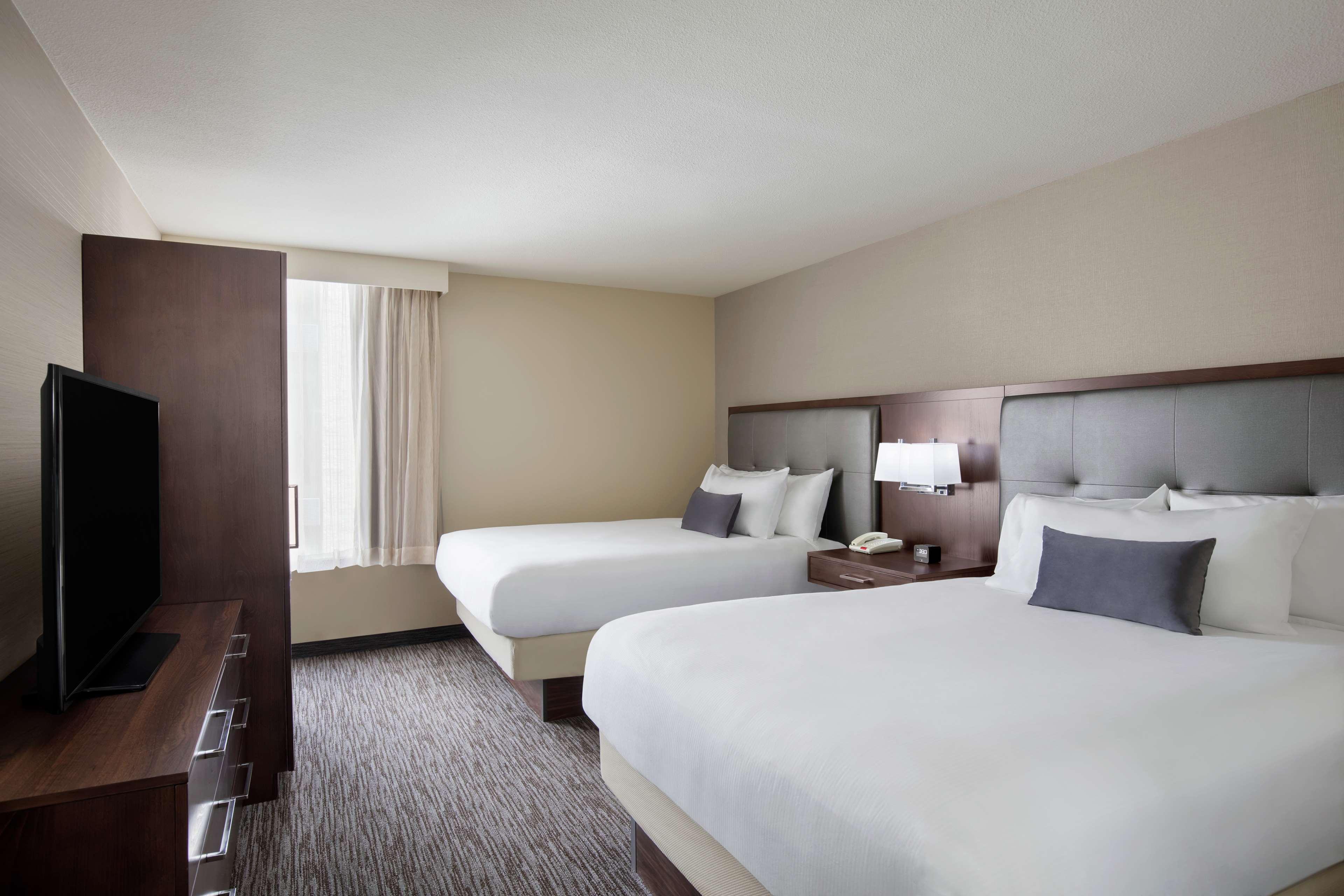 2 ROOMS, SUITE, 2 QUEEN BEDS
