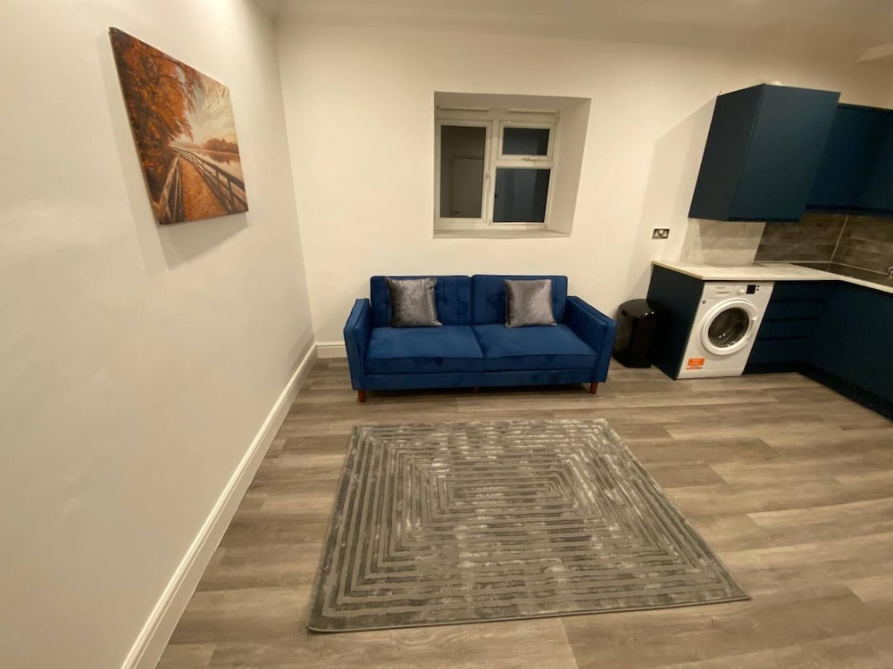 Boswell Elite Two Bed Apartment 12/19