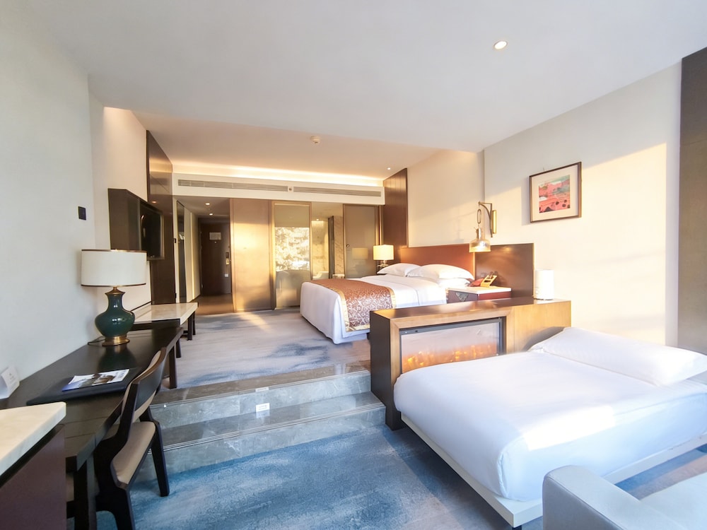 Premium, King Bed