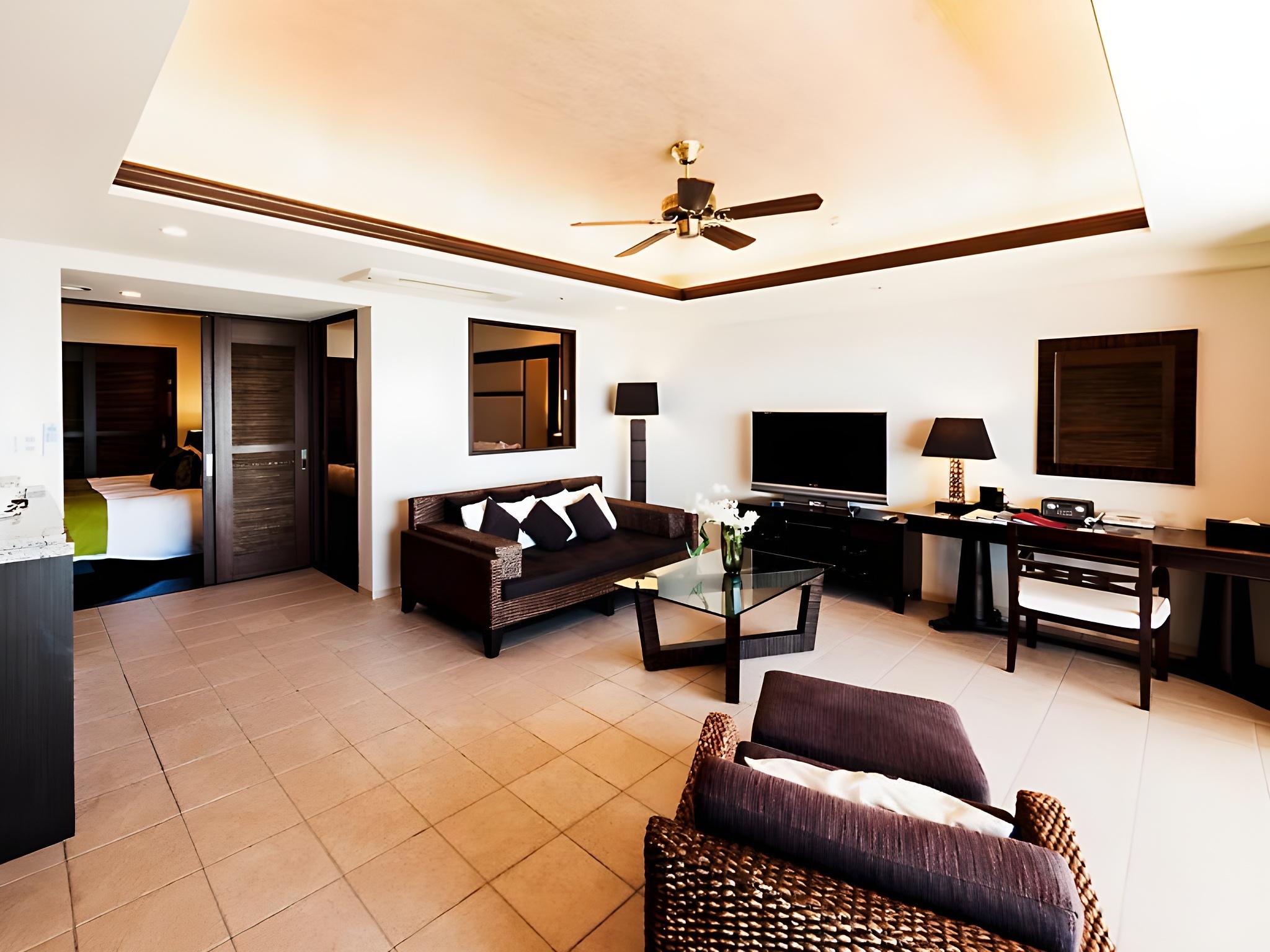 Hotel Building Premium Suite 4 Pax