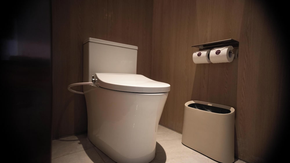 Elong Hotel Jakarta PIK 48/48