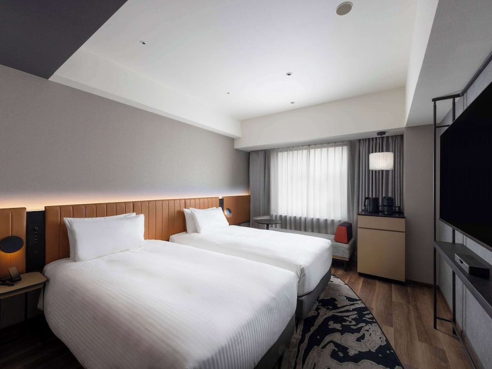 EXECUTIVE, TWIN BEDS, LOUNGE ACCESS