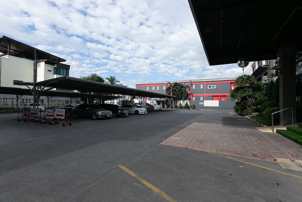 Grand Ratchapruek Hotel 59/70