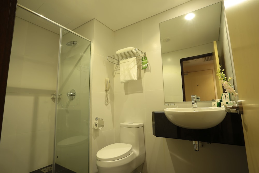 Imperial Riverbank Hotel 14/30