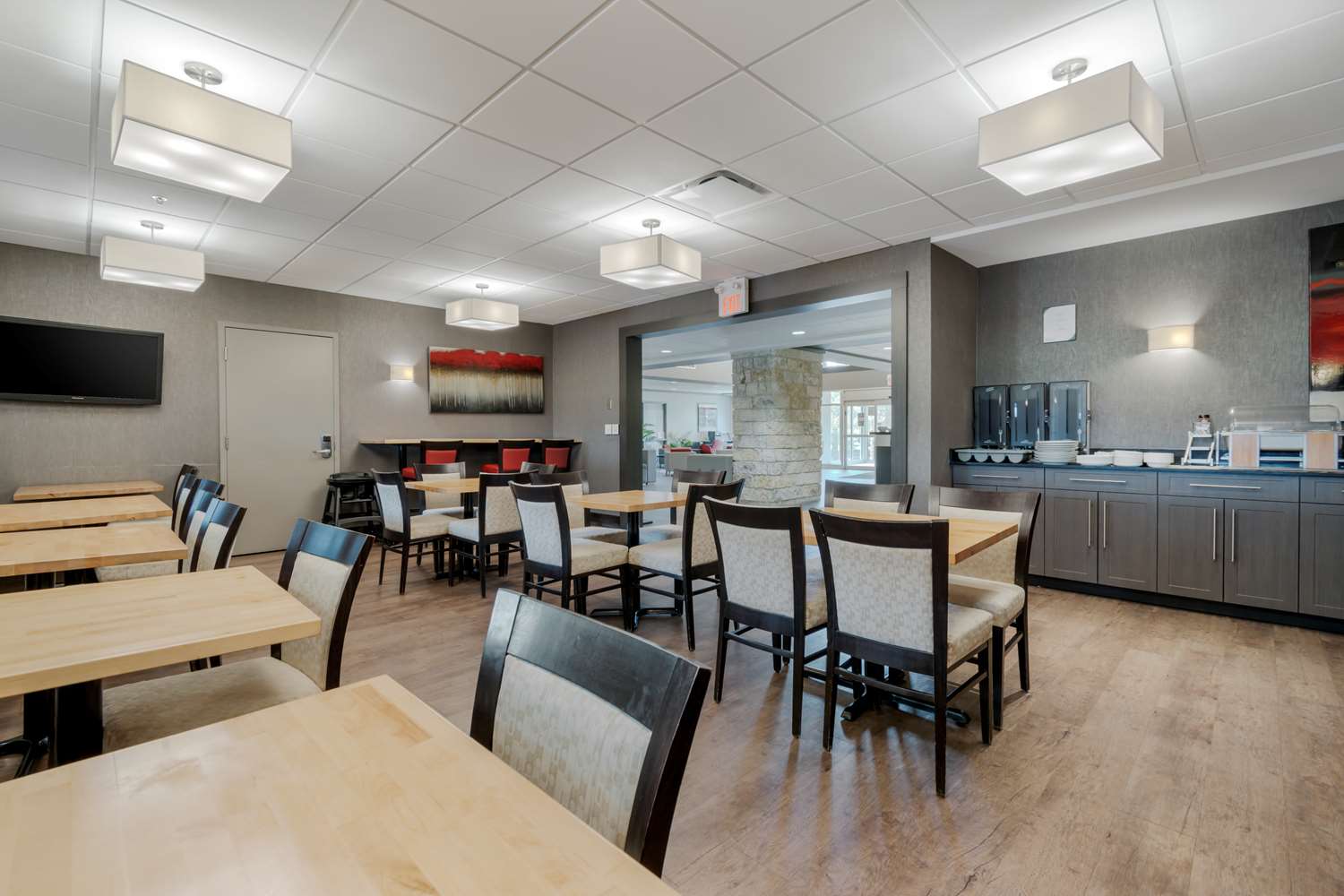 Best Western Plus Eastgate Inn Suites 13/27