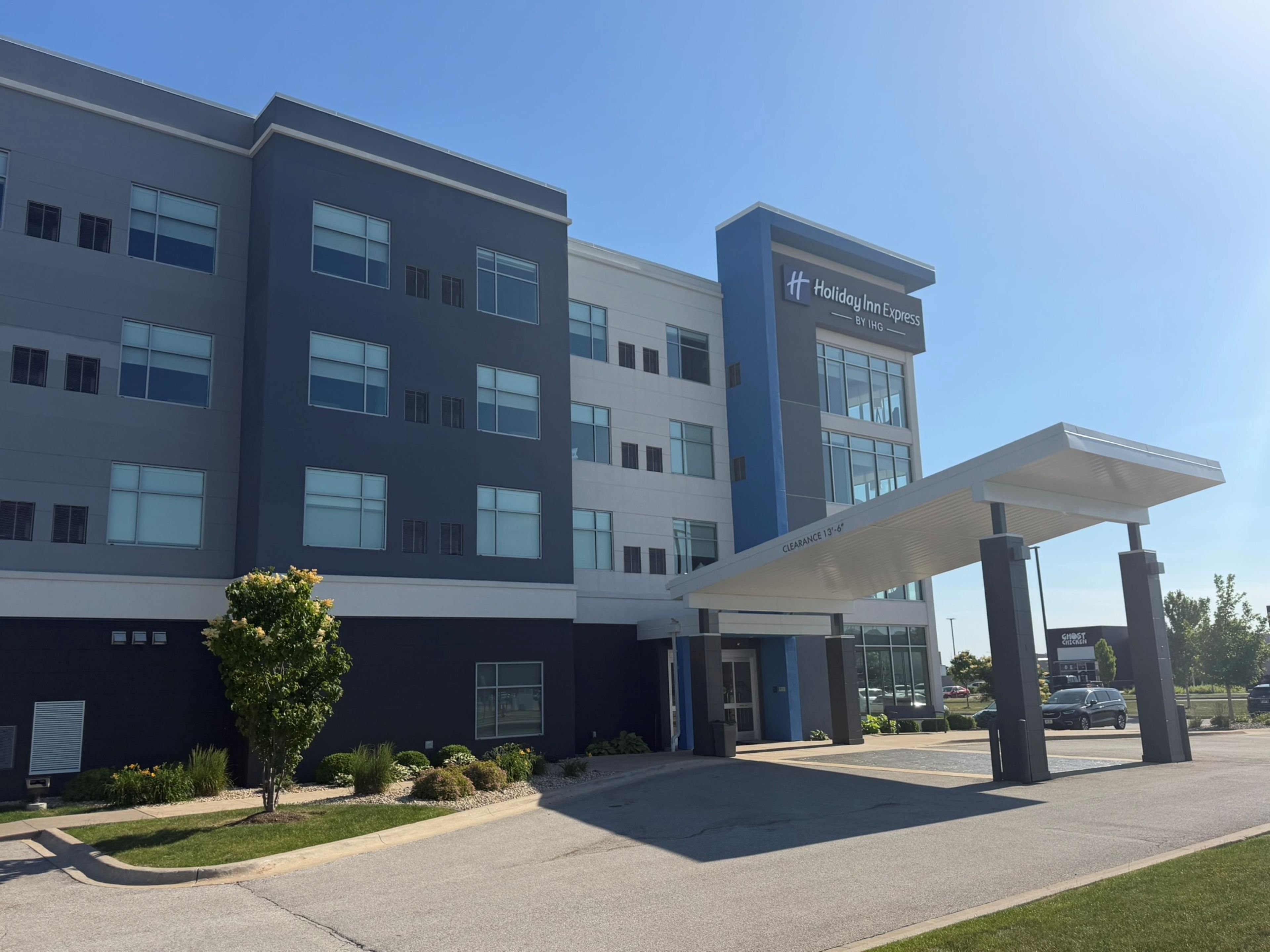 Holiday Inn Express Bettendorf - Davenport NE by IHG 5/41