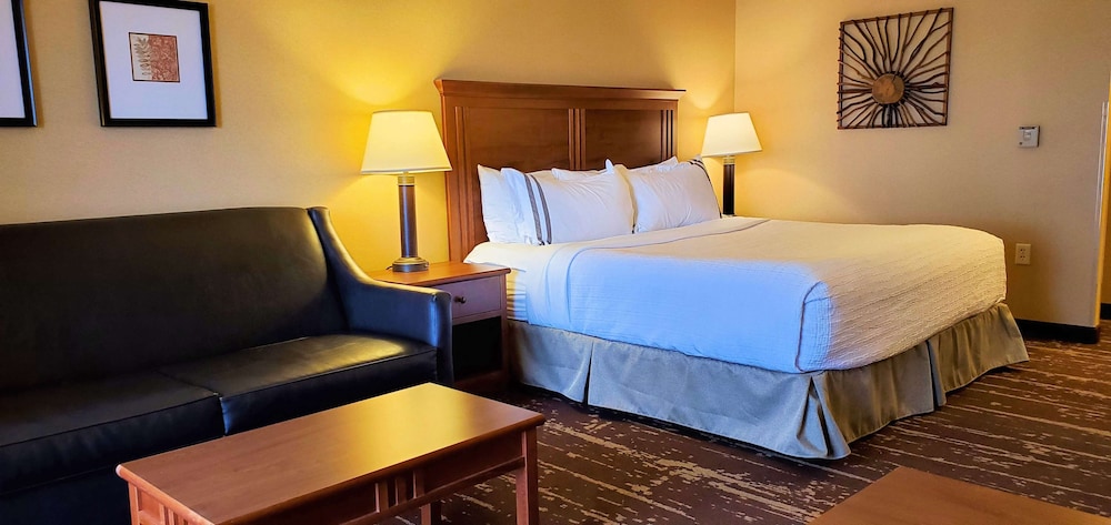 Best Western Premier The Lodge On Lake Detroit 11/35