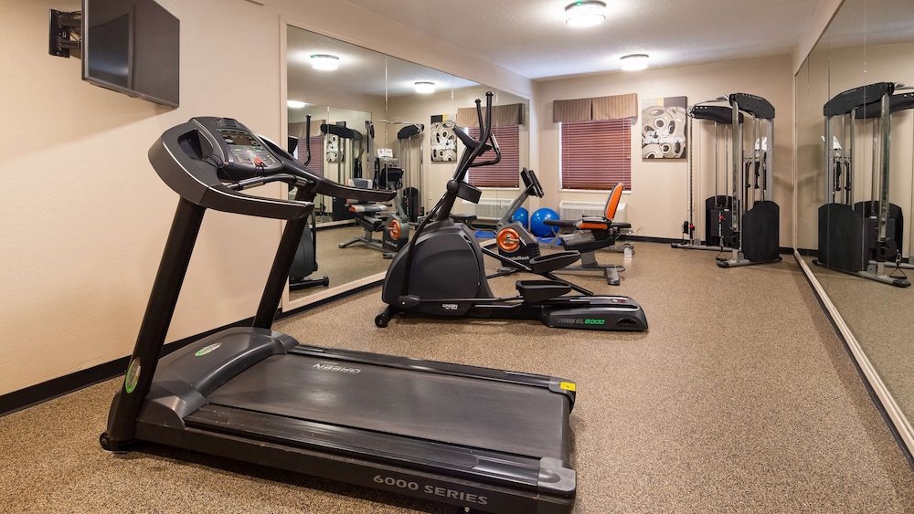 Best Western Plus Russellville Hotel & Suites 12/32