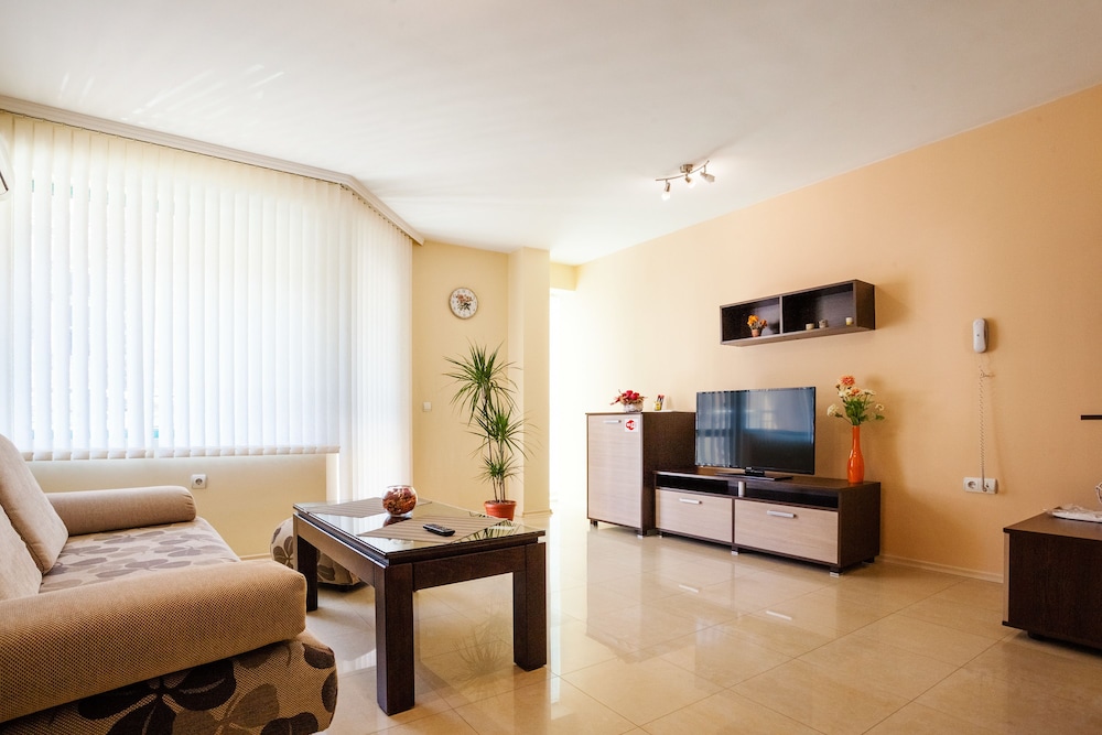 Bright House Hotel 24/46