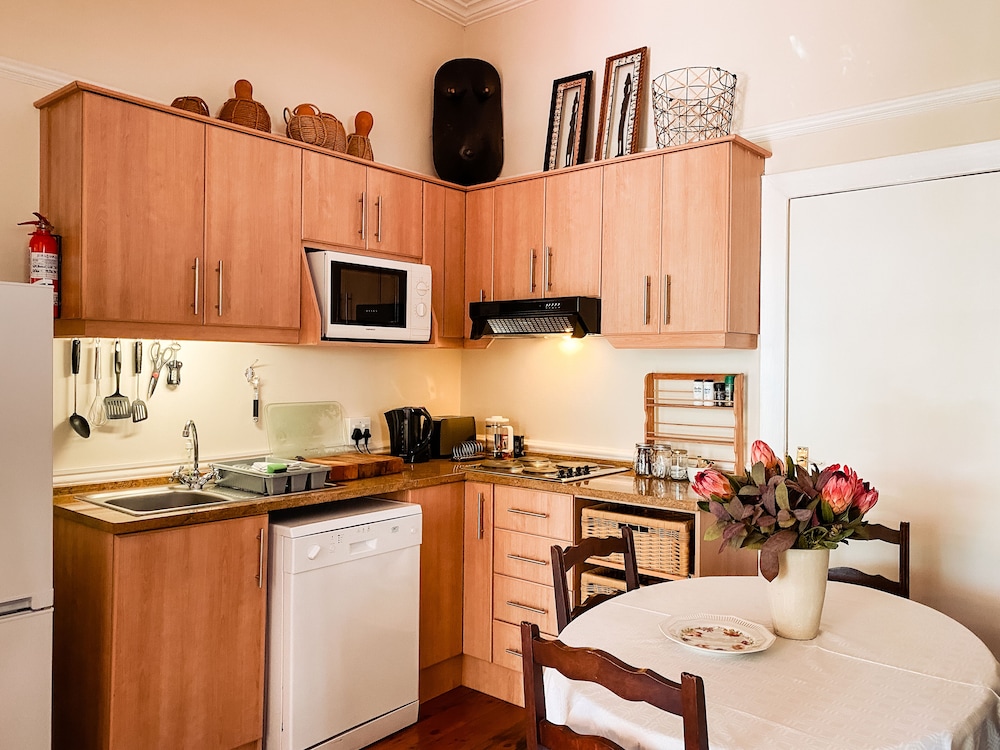 5 Camp Street Guesthouse & Self-Catering 39/50