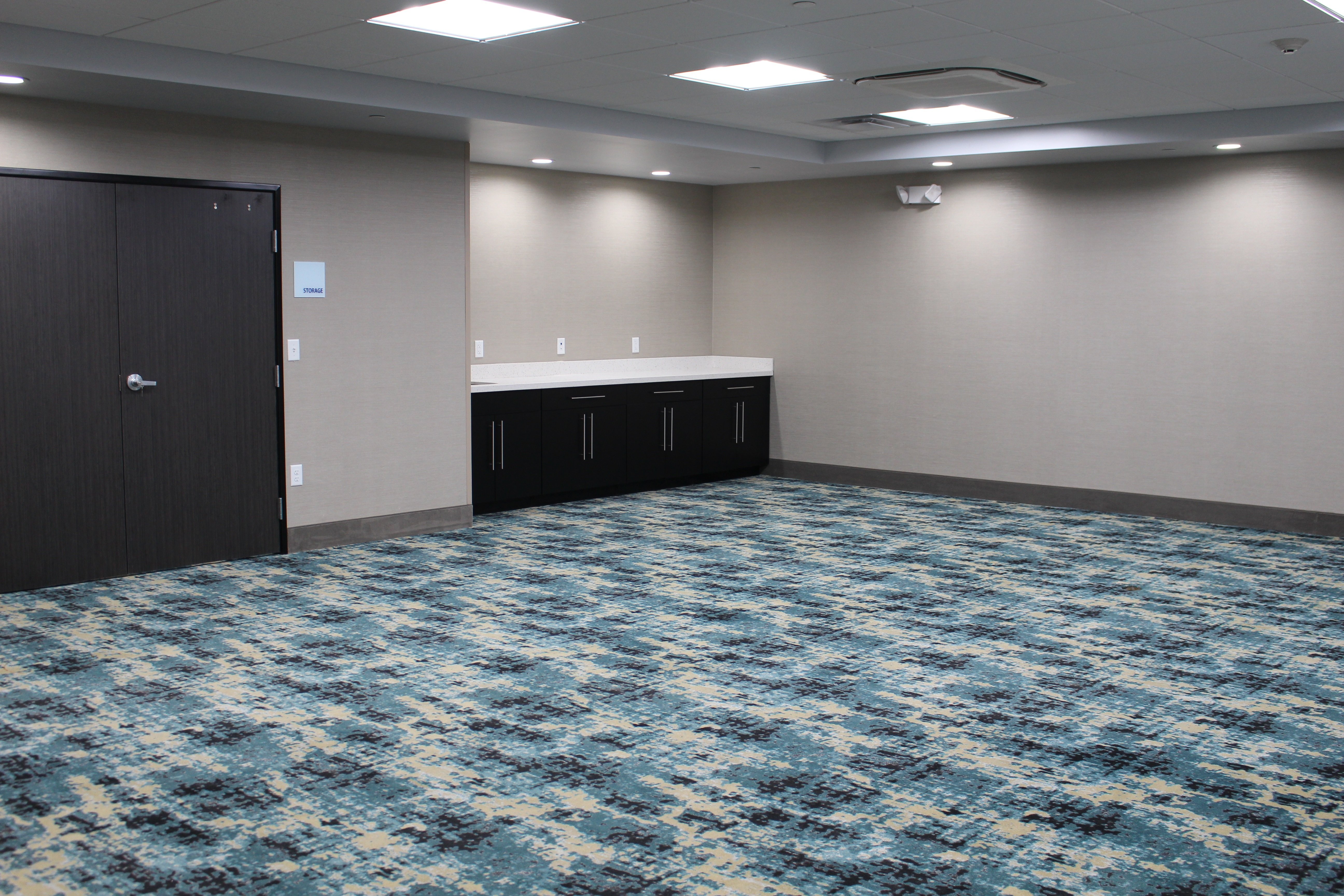 Holiday Inn Express Suites Shawnee Kansas City West 31/67