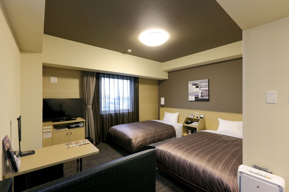 ROOM, TWIN BEDS