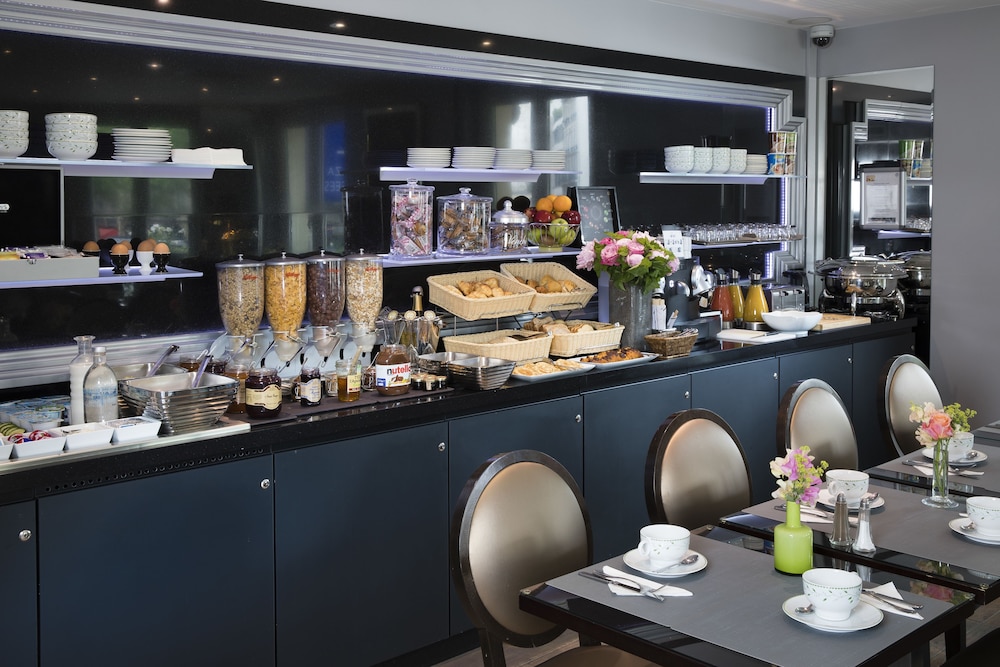 Hotel Plaza Elysees 34/50