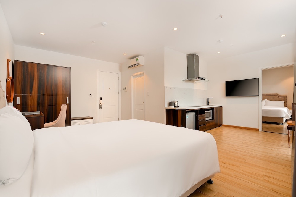 RHM Luxury Hotel And Suite 18/53