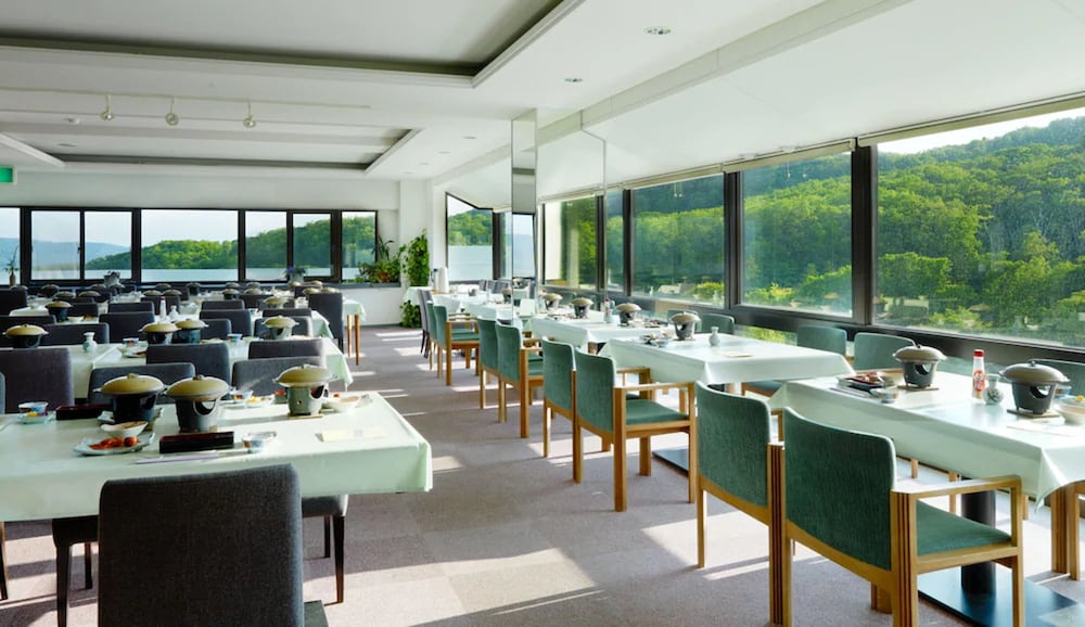 restaurant-cafeteria