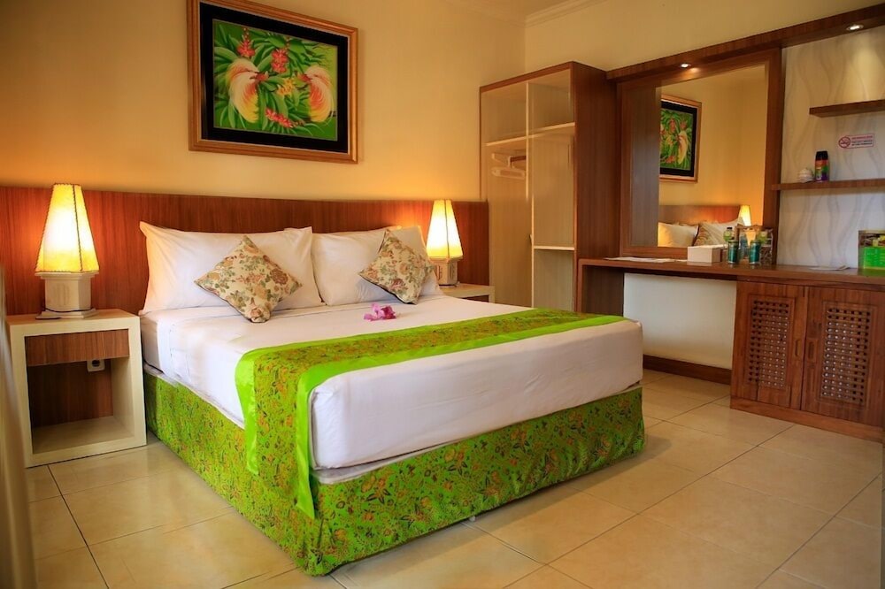 Mirah Hotel 12/31