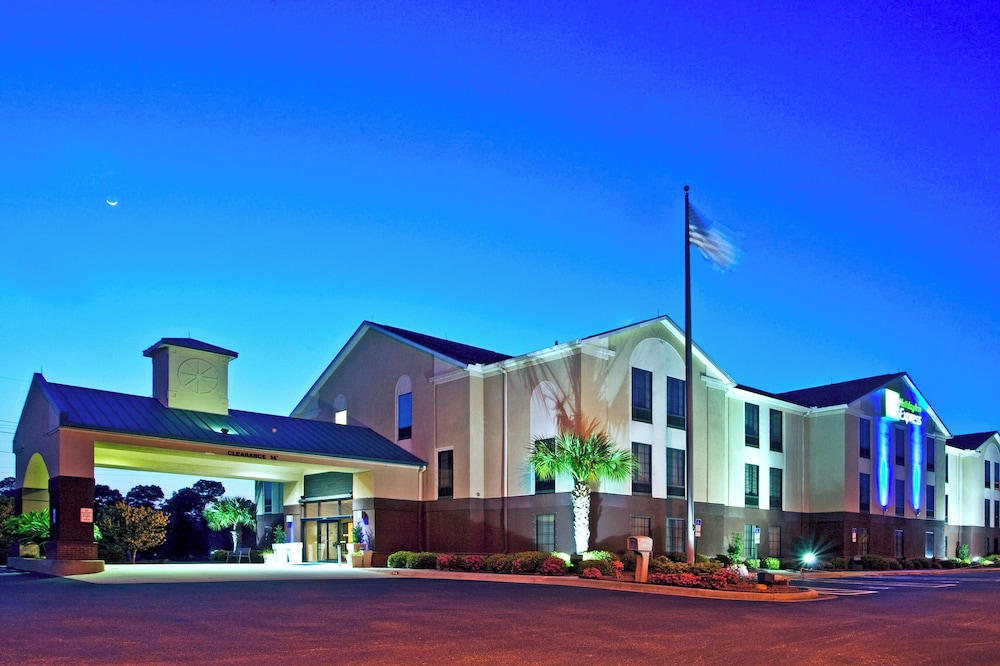 Holiday Inn Express Hotel & Suites Milton East I-10 4/73