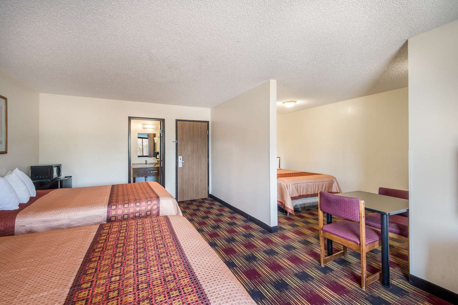 Americas Best Value Inn & Suites Harrisonville 5/33
