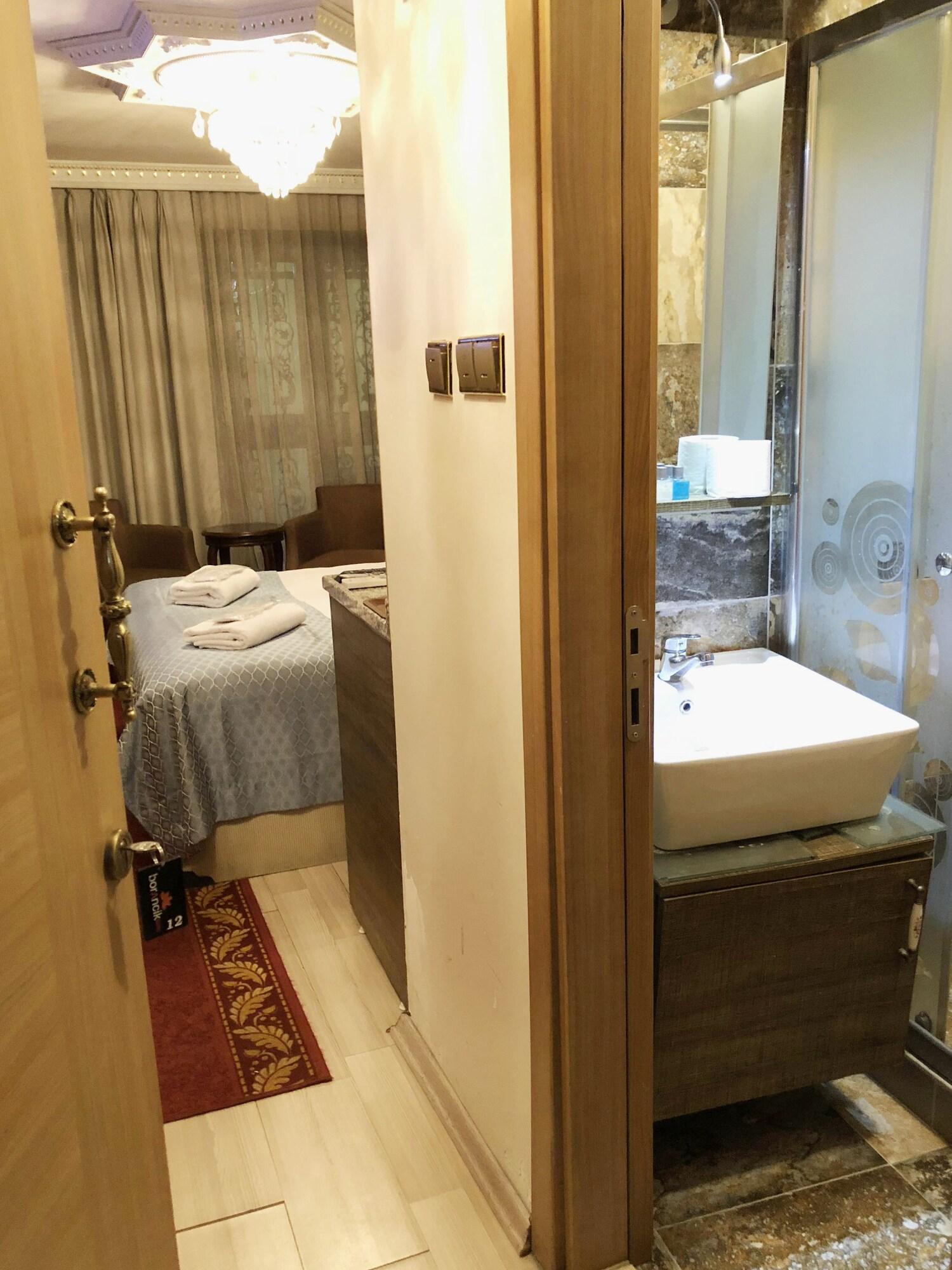 Borancik Suites 100/100