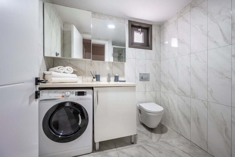 Ciragan Bosphorus Apartments 55/61