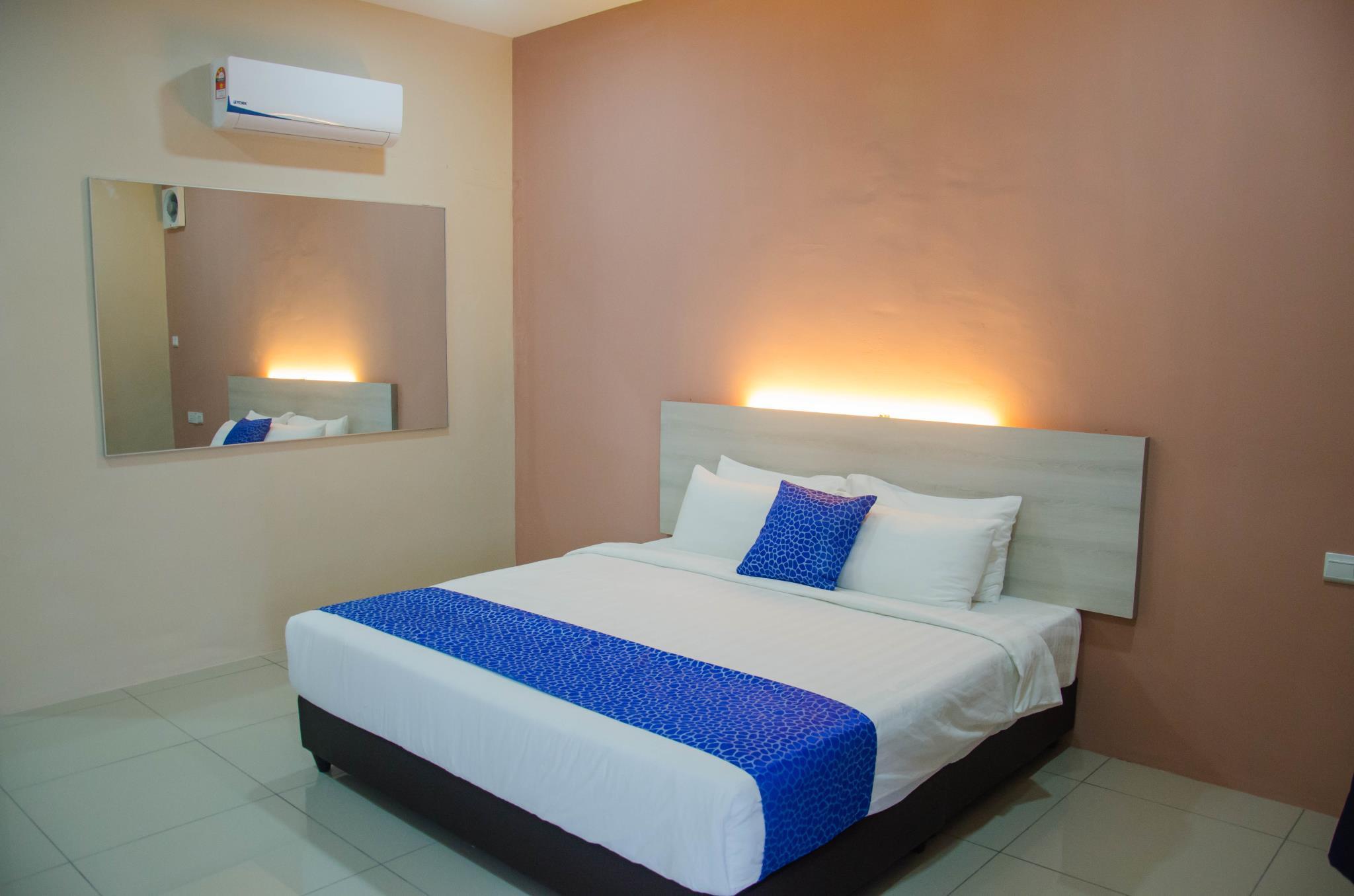 Deluxe, Double Bed