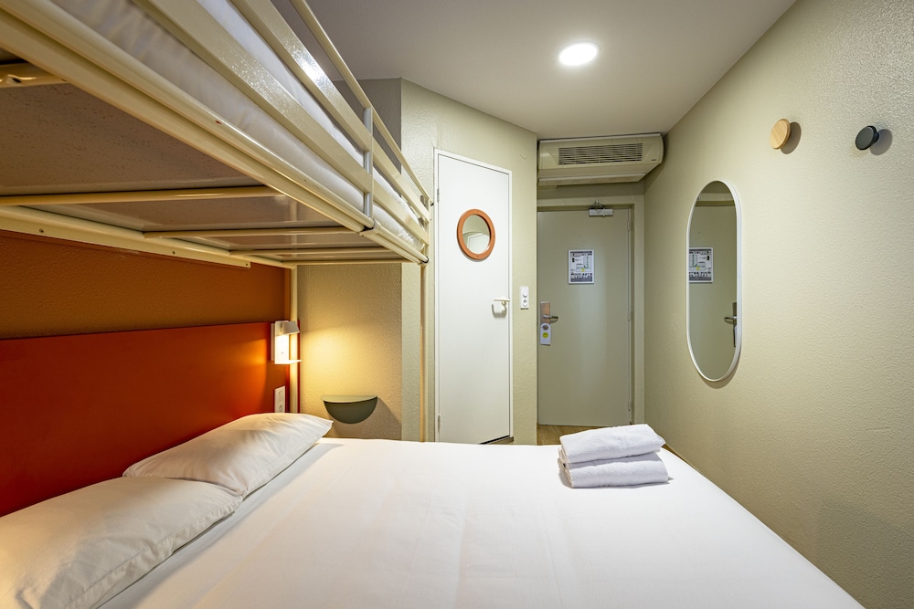 Mezzanine, Triple, 1 Double and 1 Single Bed