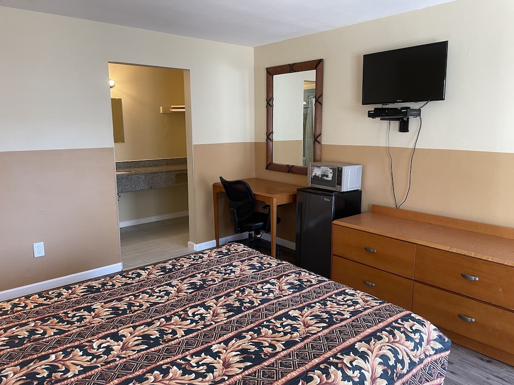 Sea Palace Motel 74/94