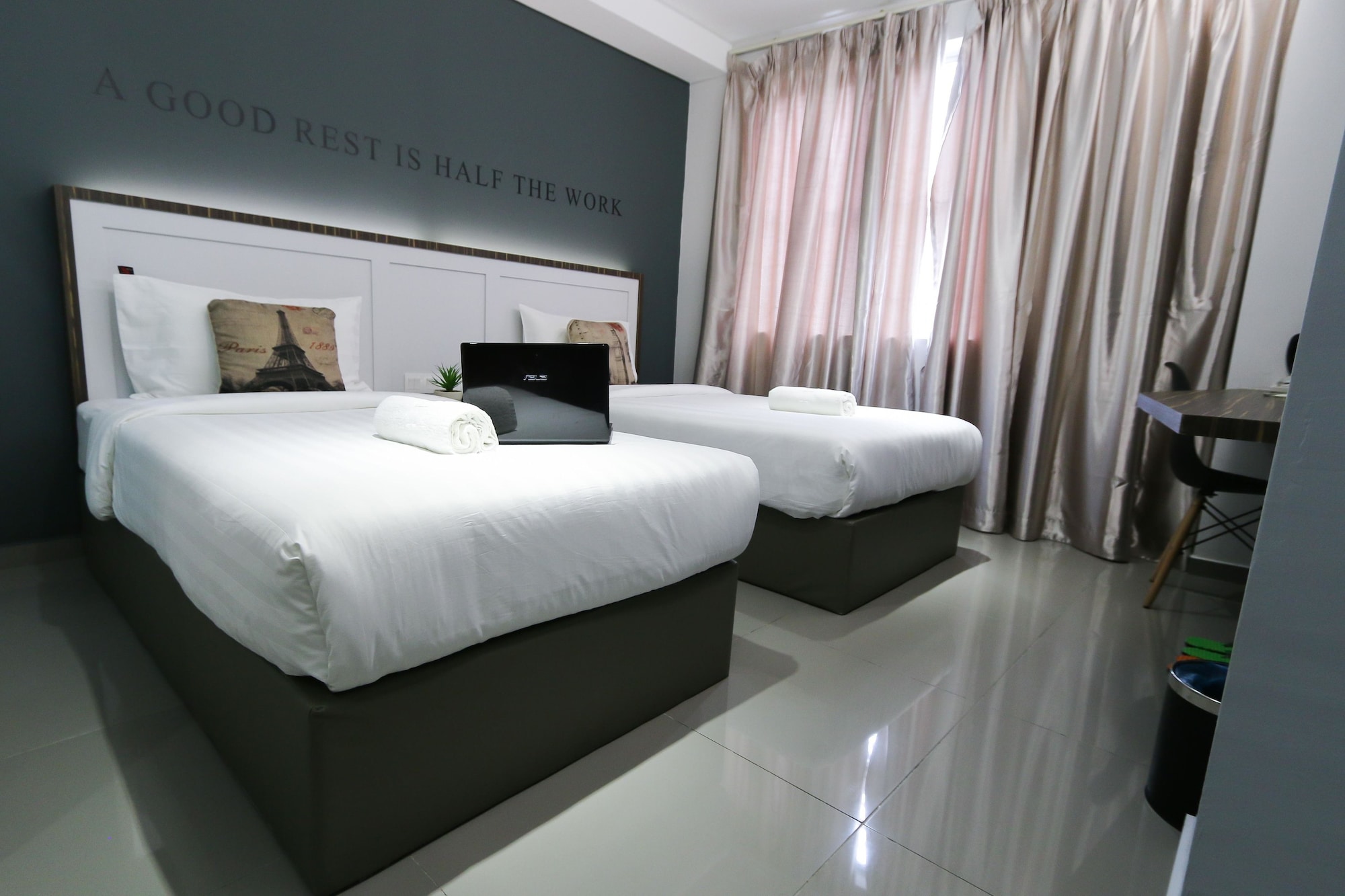 DELUXE, SINGLE, TWIN BEDS