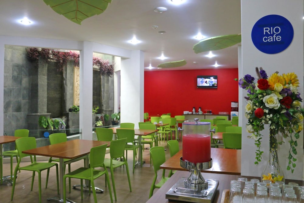 Hotel Dafam Rio Bandung 48/59