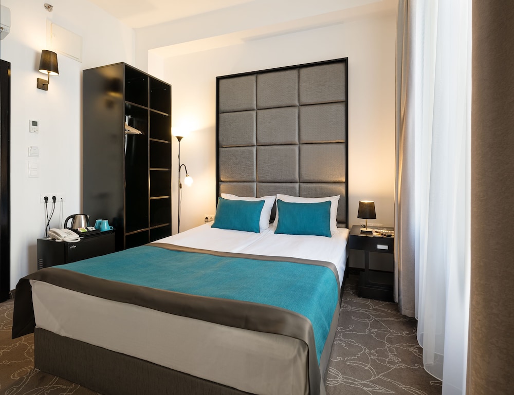 Arcadia Hotel Budapest 12/29
