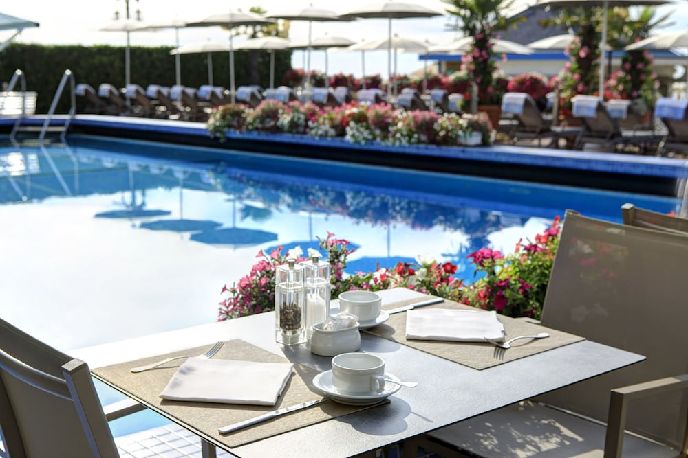 Hotel Cavalieri Palace 76/90