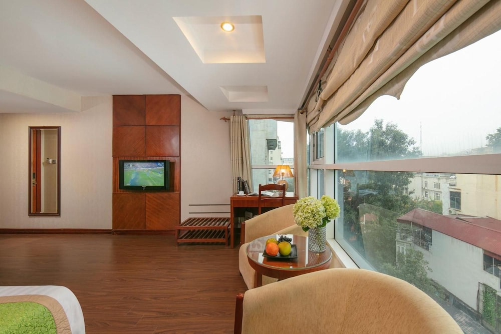 Emerald Hotel Hanoi 56/72