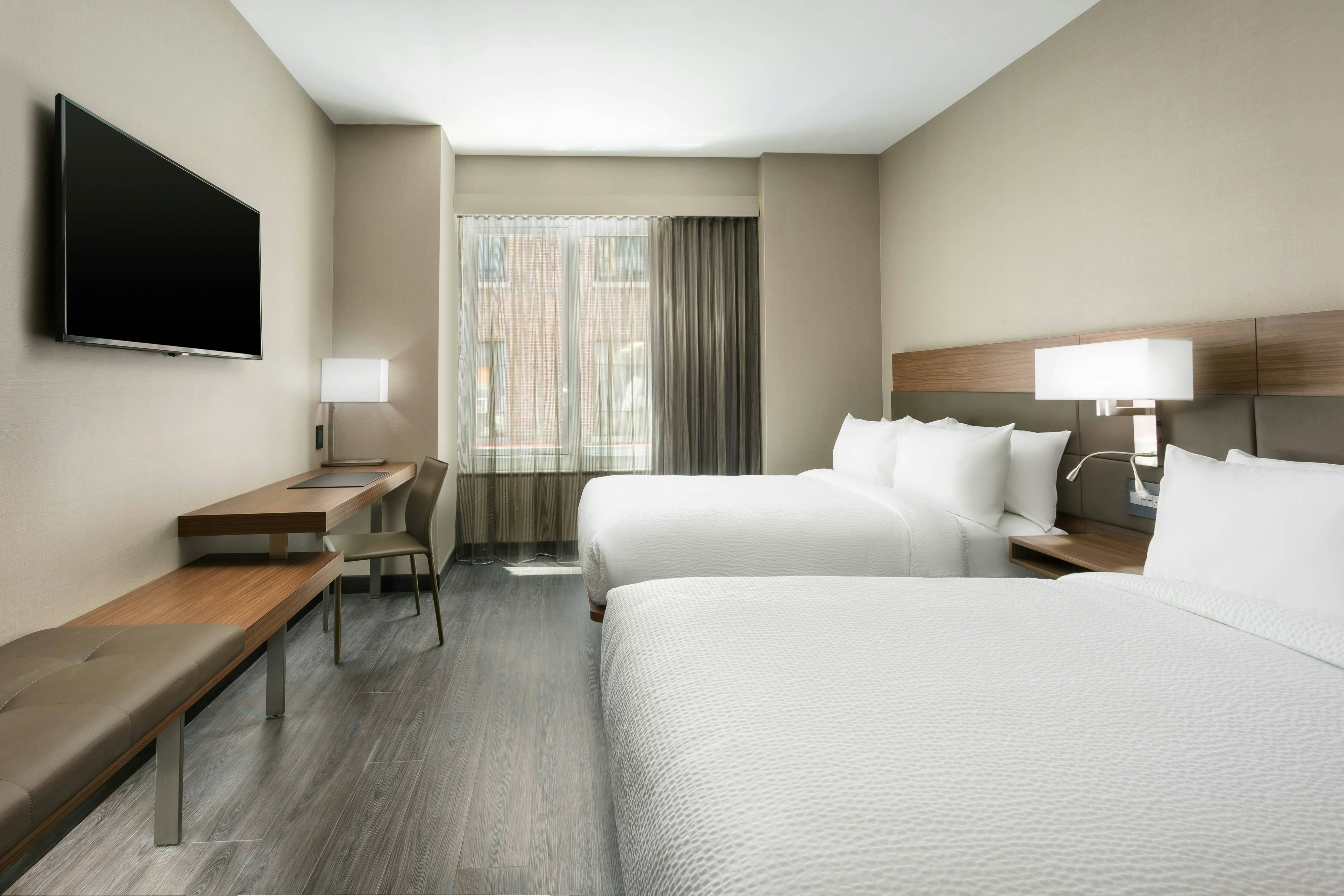 AC HOTEL NEW YORK TIMES SQUARE 16/75