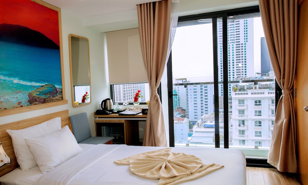 Royal HPM Hotel 13/40