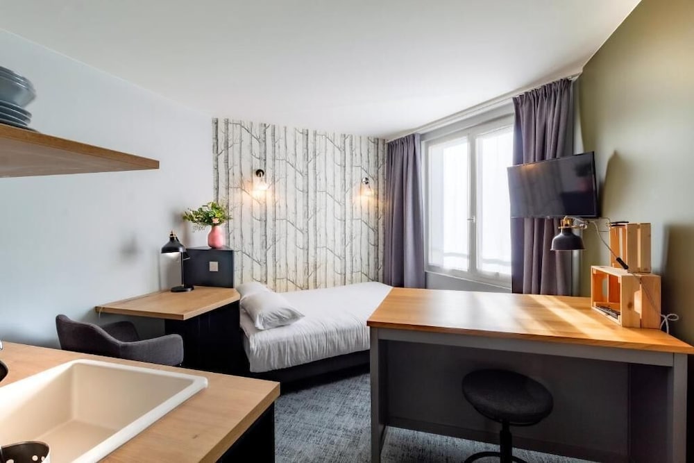 Mercure Saint Etienne Parc De L Europe 33/34