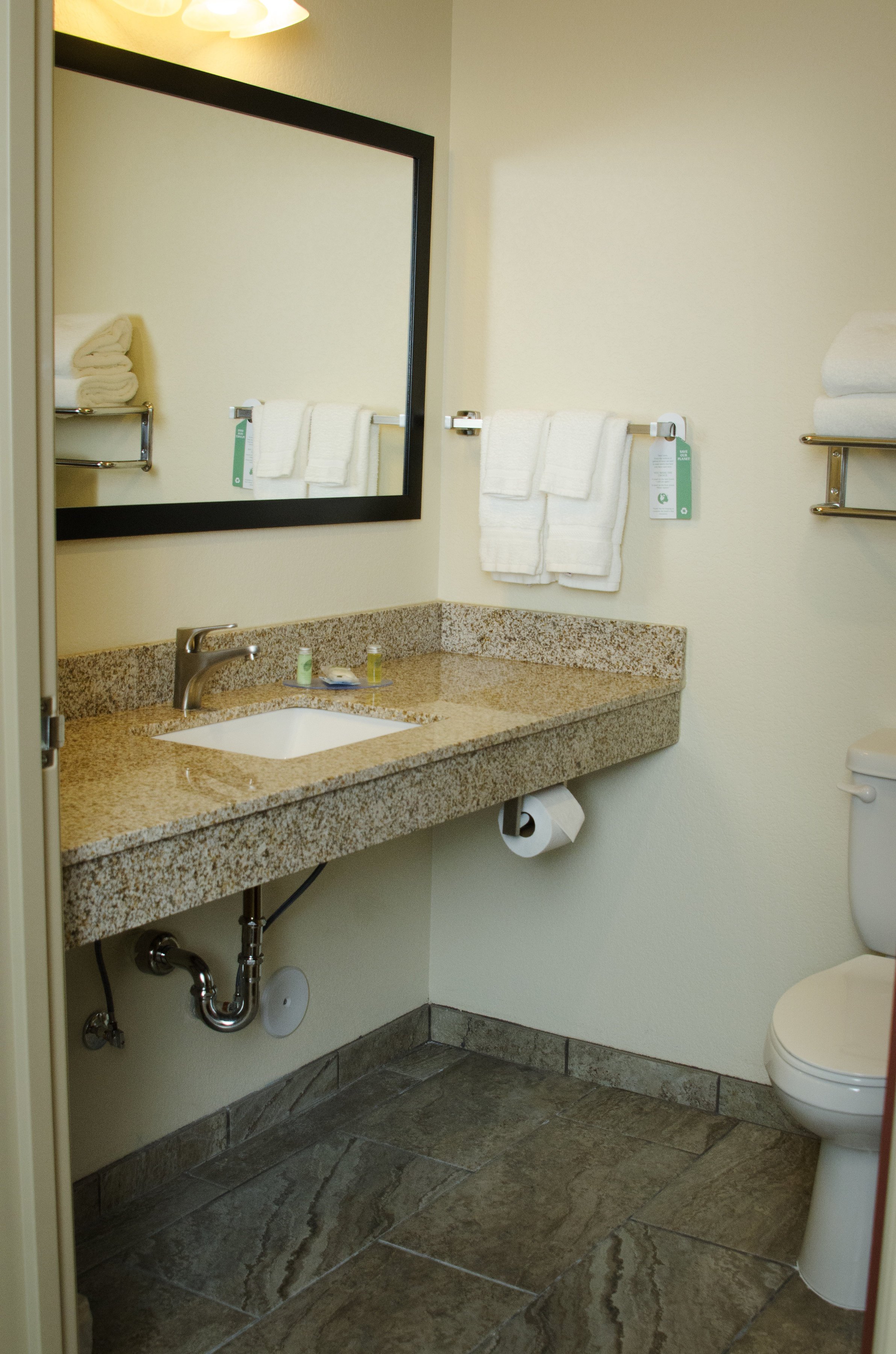 Cobblestone Inn & Suites - Soda Springs 34/36